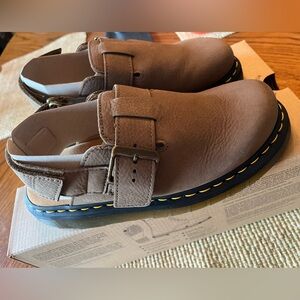 NWT DR. MARTENS JORGE II SLINGBACK MULES in Dark Khaki